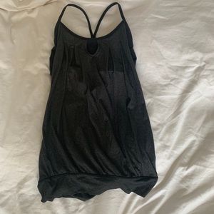 black lululemon tank top